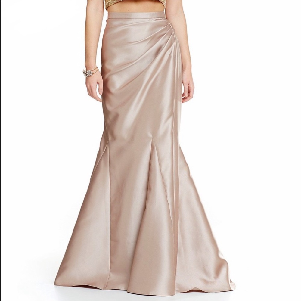 NWT Belle Badgley Mischka Mercedes Mermaid Skirt